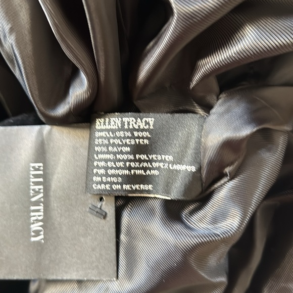 Ellen Tracy size 8 wool one button closure with real fox fur - Picture 10 of 10